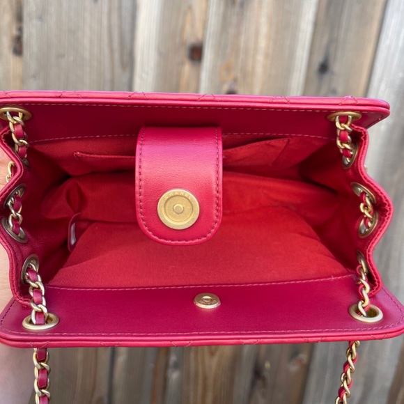 SOLD Chanel 20A Small Accordion Bag - Picture 6 of 10